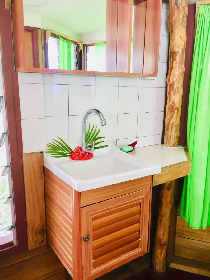 Apaula Heights Lounge Bed & Breakfast อาเพีย ภายนอก รูปภาพ