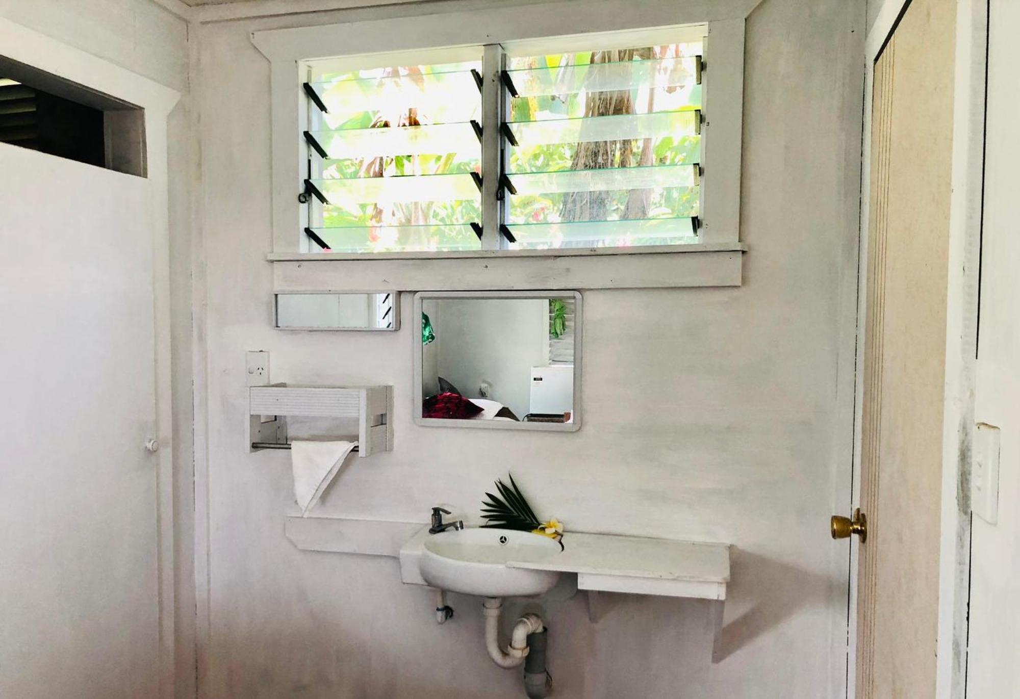 Apaula Heights Lounge Bed & Breakfast อาเพีย ภายนอก รูปภาพ